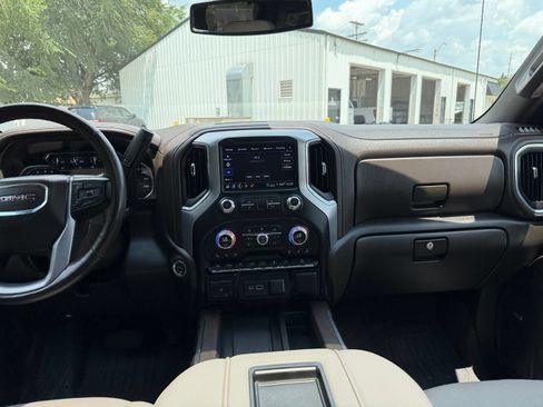 Used 2021 GMC Sierra 1500 SLT w/ SLT Premium Plus Package AWD/4WD image 18