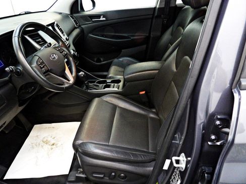 Used 2017 Hyundai Tucson SE Plus AWD/4WD image 8