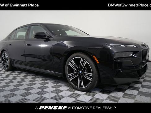 Used 2025 BMW 760i xDrive w/ Executive Package image 1