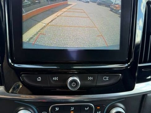 Used 2018 Chevrolet Traverse LT AWD/4WD image 24