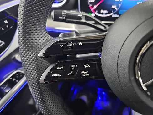 Certified 2025 Mercedes-Benz GLC 300 GLC 300 image 18