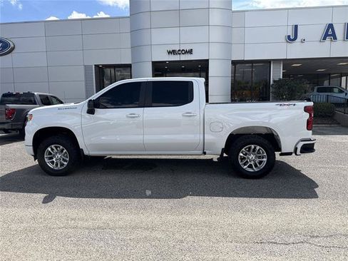 Used 2025 Chevrolet Silverado 1500 RST AWD/4WD image 2