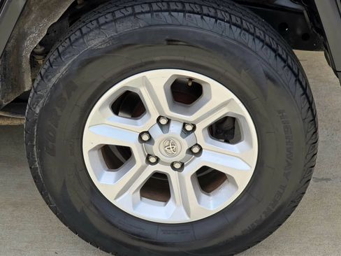 Used 2007 Toyota FJ Cruiser 2WD image 29