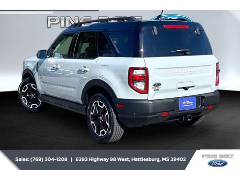Certified 2023 Ford Bronco Sport Outer Banks w/ Tech Package AWD/4WD image 2