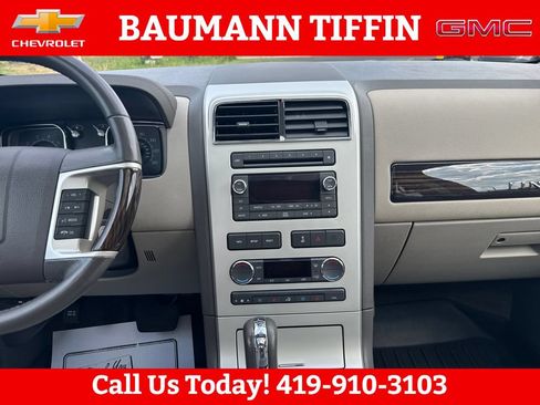 Used 2010 Lincoln MKX 2WD image 25