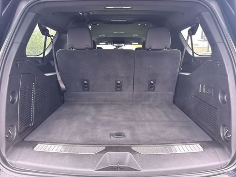 Used 2025 GMC Yukon XL Denali AWD/4WD image 26