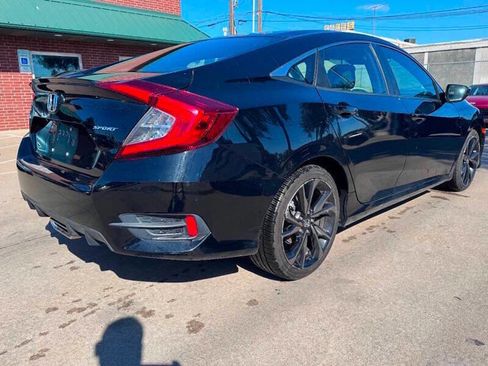 Used 2019 Honda Civic Sport image 4