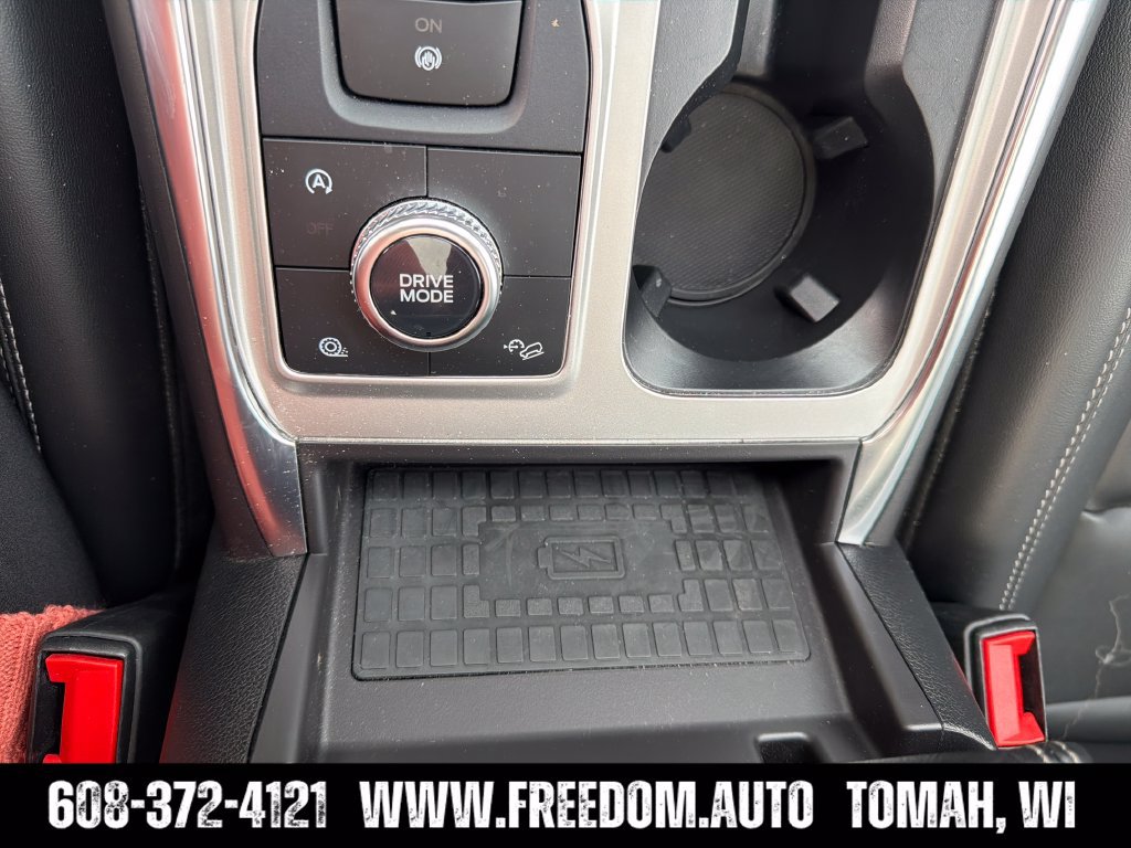 Used 2024 Ford Explorer XLT w/ Equipment Group 202A AWD/4WD image 24