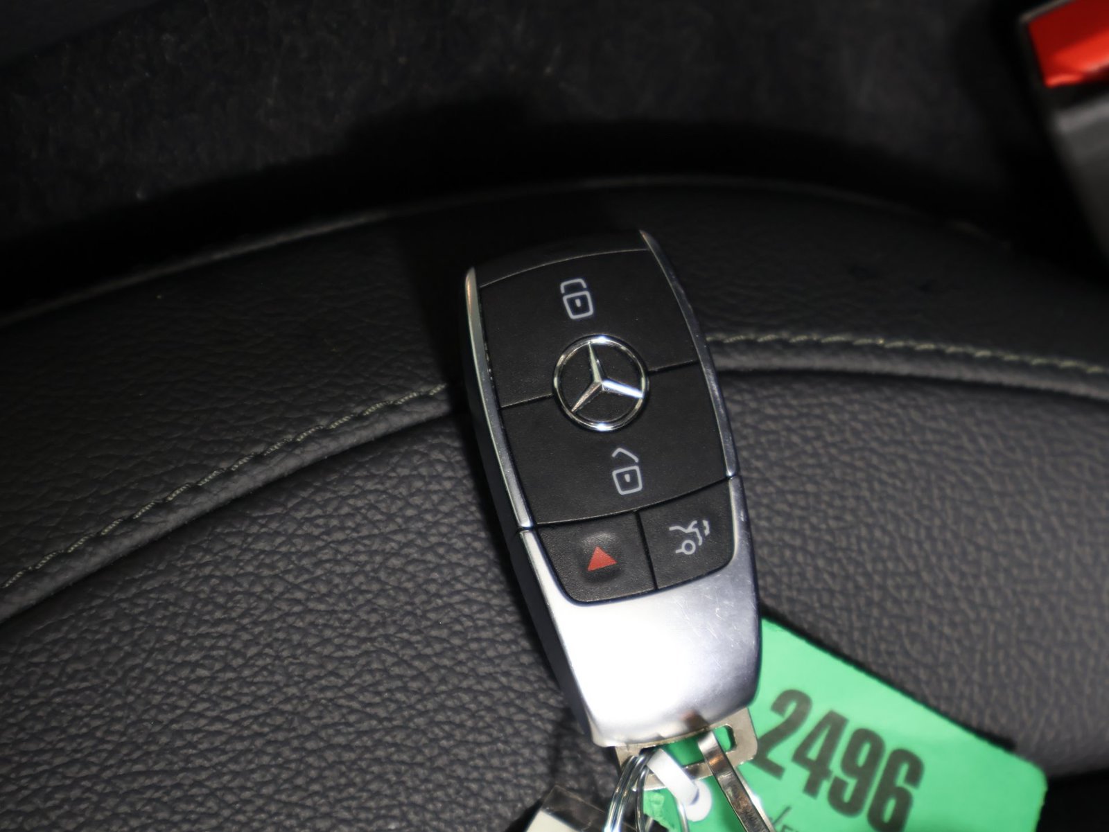 Used 2025 Mercedes-Benz GLE 450e 4MATIC image 33