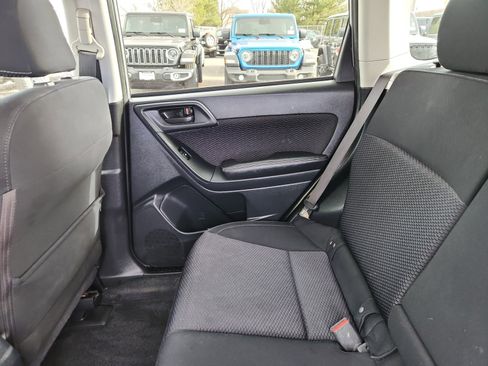 Used 2017 Subaru Forester 2.5i Premium w/ All-Weather Package image 17