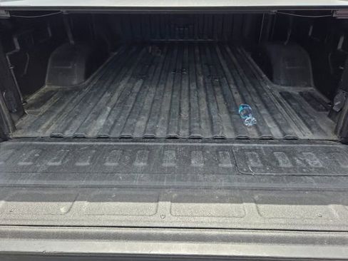 Used 2021 Chevrolet Silverado 2500 LTZ w/ LTZ Convenience Package AWD/4WD image 11