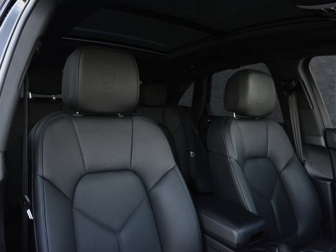 Used 2026 Porsche Macan image 29