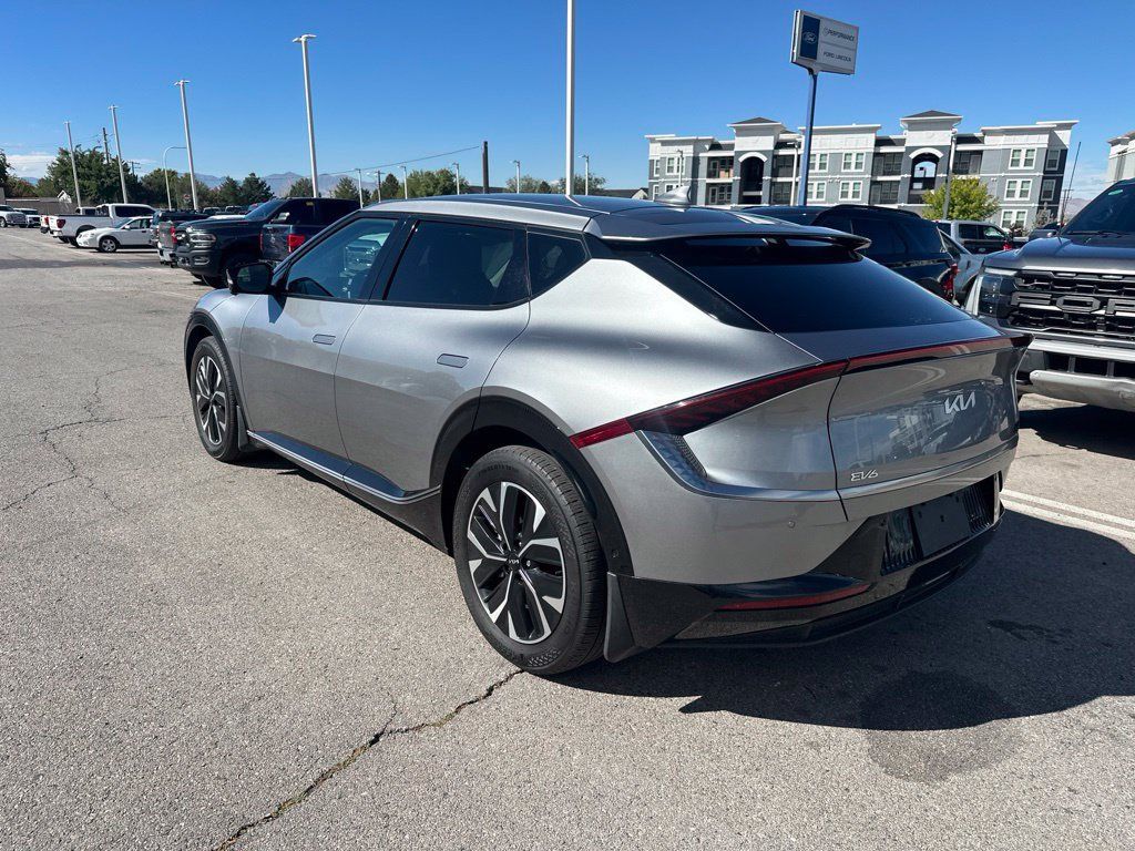 Used 2023 Kia EV6 Wind w/ Wind Technology Package AWD/4WD image 9