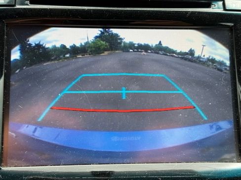 Used 2017 Toyota Camry XSE w/ Moonroof Package FWD image 11
