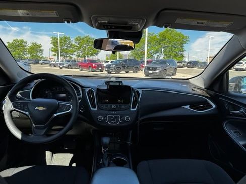 Used 2023 Chevrolet Malibu LS FWD image 11