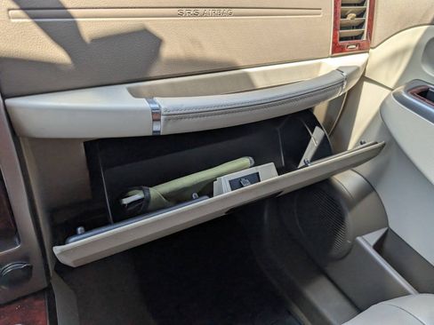 Used 2011 Jeep Liberty Limited w/ Comfort/Convenience Group AWD/4WD image 28