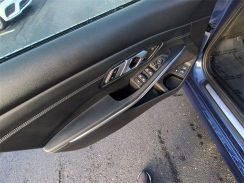 Used 2023 BMW 330e xDrive w/ Premium Package image 11