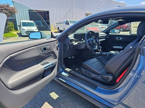 New 2026 Ford Mustang GT Premium w/ GT Performance Package RWD image 14