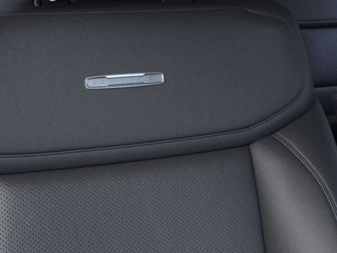 New 2025 Ford Expedition Platinum w/ Driver's Package image 18