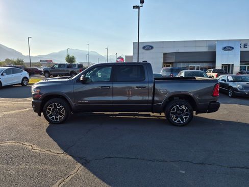 Used 2025 RAM 1500 Laramie w/ Sport Appearance Package AWD/4WD image 10