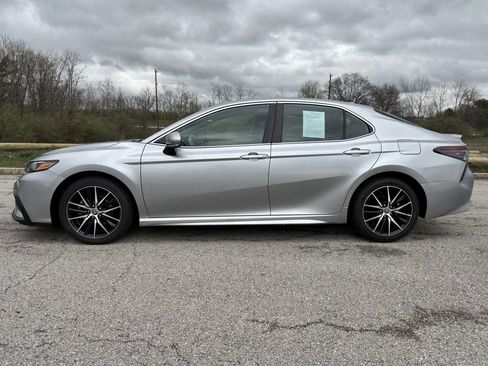 Used 2023 Toyota Camry SE image 36