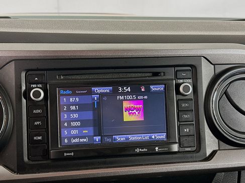 Used 2019 Toyota Tacoma SR5 image 19