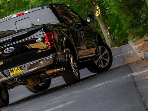 Used 2017 Ford F150 King Ranch w/ Equipment Group 601A Luxury AWD/4WD image 26