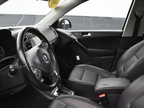 Used 2014 Volkswagen Tiguan SEL AWD/4WD image 10