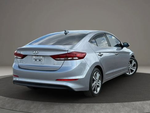 Used 2017 Hyundai Elantra Limited FWD image 2