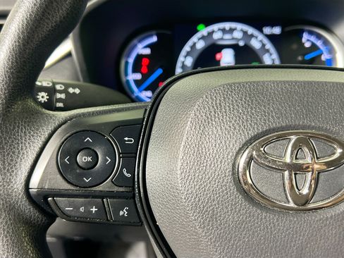 Used 2023 Toyota RAV4 LE AWD/4WD image 18