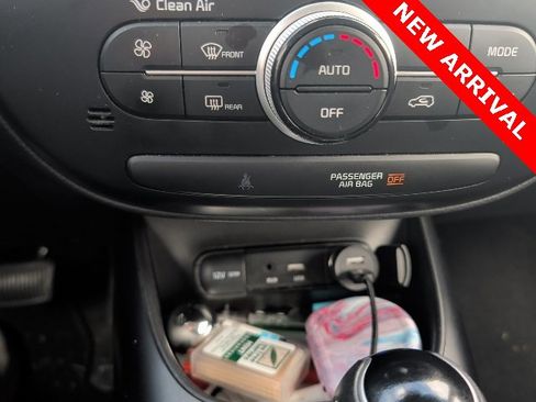 Used 2018 Kia Soul + image 21