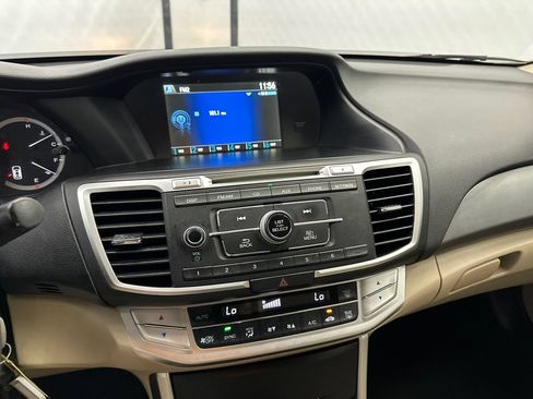 Used 2013 Honda Accord LX image 26