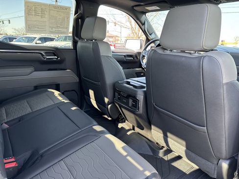 Used 2022 Chevrolet Silverado 1500 ZR2 w/ Technology Package image 37