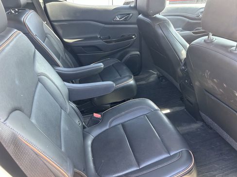 Used 2023 GMC Acadia AT4 w/ Technology Package AWD/4WD image 12