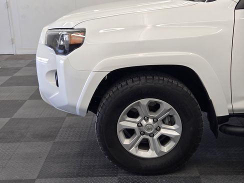 Used 2021 Toyota 4Runner SR5 Premium image 9