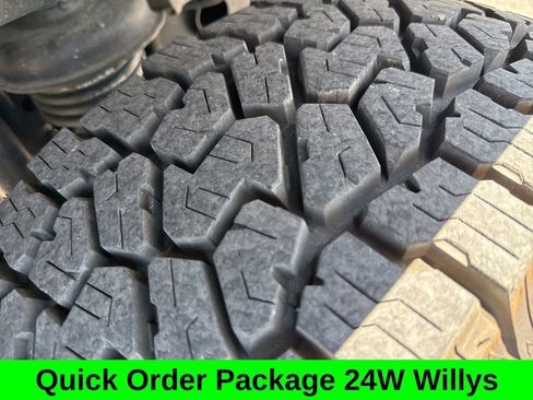 Used 2024 Jeep Gladiator Sport AWD/4WD image 26