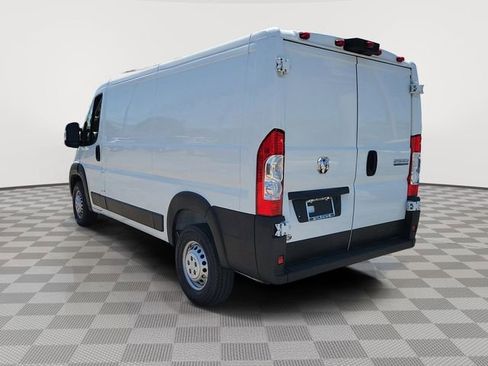 Used 2025 RAM ProMaster 2500 w/ Convenience Group FWD image 4