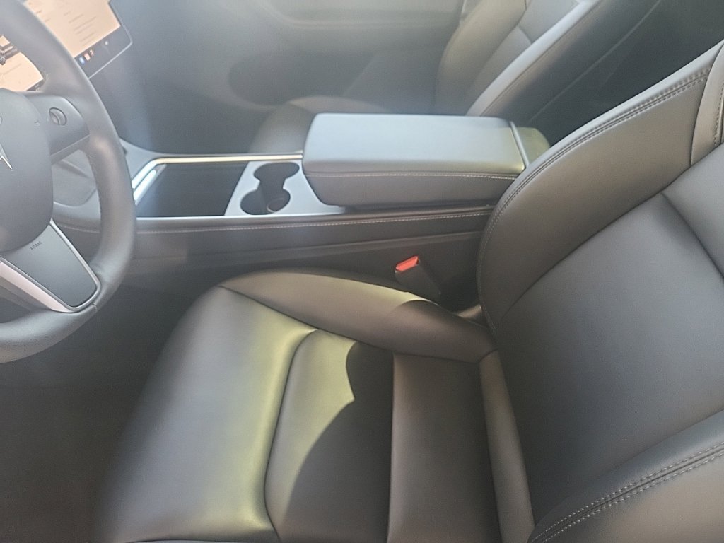 Used 2023 Tesla Model Y Long Range AWD/4WD image 10