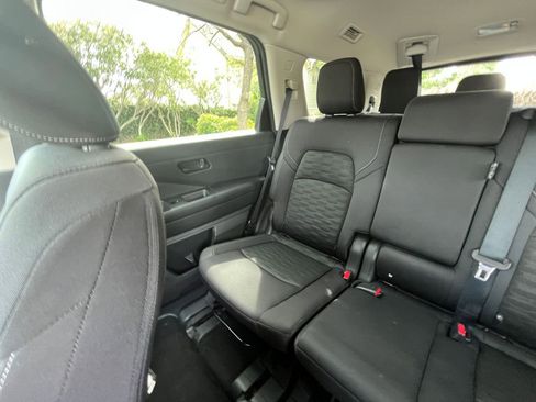 Used 2025 Nissan Pathfinder SV image 42