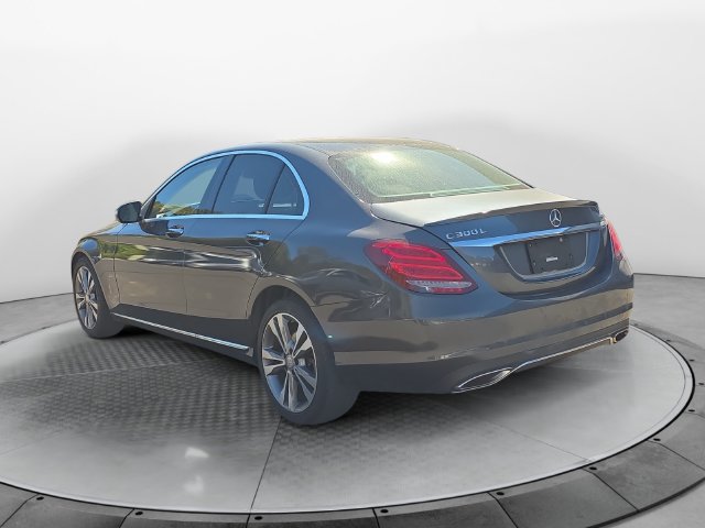 Used 2015 Mercedes-Benz C 300 4MATIC Sedan image 3