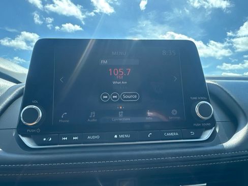 Certified 2025 Nissan Rogue SV FWD image 40