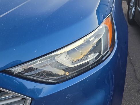 Used 2022 Ford Edge SE image 11