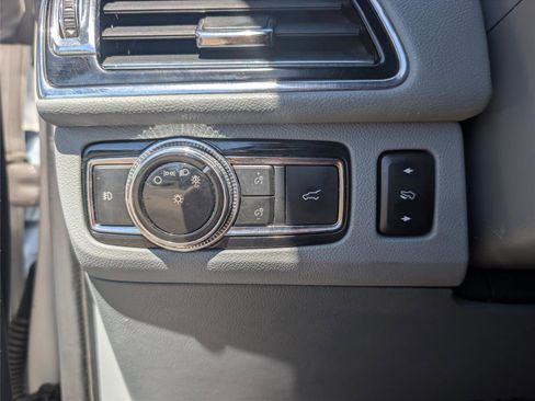 Used 2019 Lincoln Navigator L Reserve w/ Cargo Package image 30