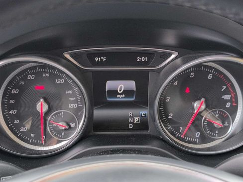 Used 2020 Mercedes-Benz GLA 250 4MATIC image 31