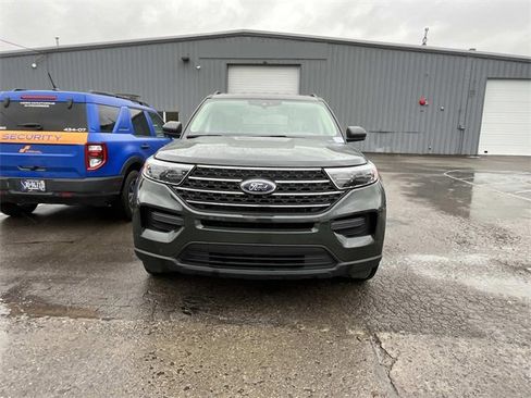 Used 2023 Ford Explorer XLT image 8