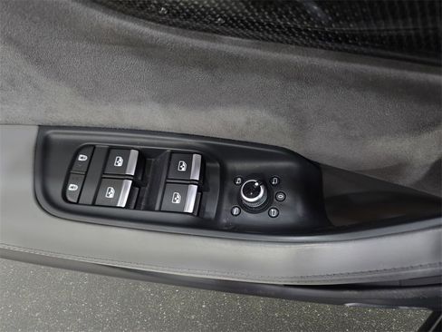 Used 2022 Audi SQ7 Prestige image 31