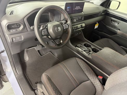New 2026 Honda Pilot Sport image 4