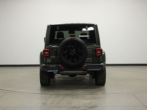 Used 2022 Jeep Wrangler Unlimited Sahara w/ Safety Group image 7