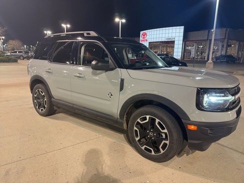 Used 2023 Ford Bronco Sport Outer Banks image 4