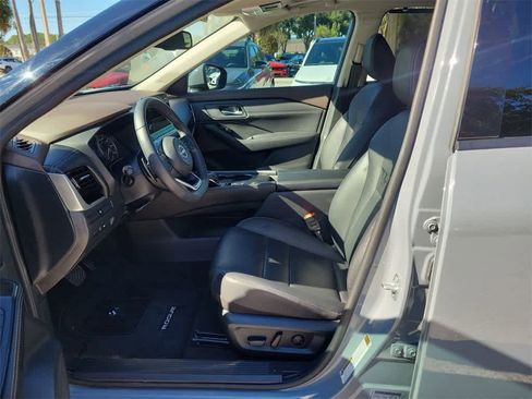 Used 2023 Nissan Rogue SL w/ SL Premium Package image 23